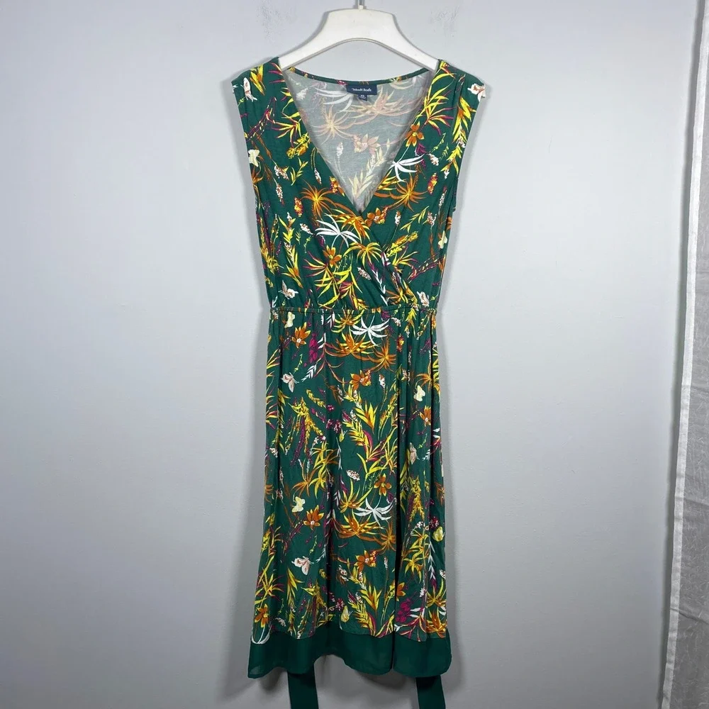 modcloth green floral dress ModCloth Green Floral Pintuck Shift Dress Womens Medium Lightweight Garden Party